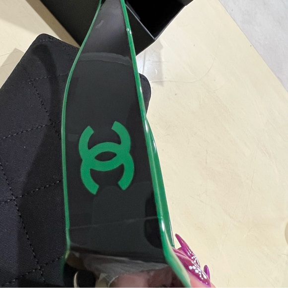 Chanel Shield sunglasses - 6057 w/case - Picture 12 of 12